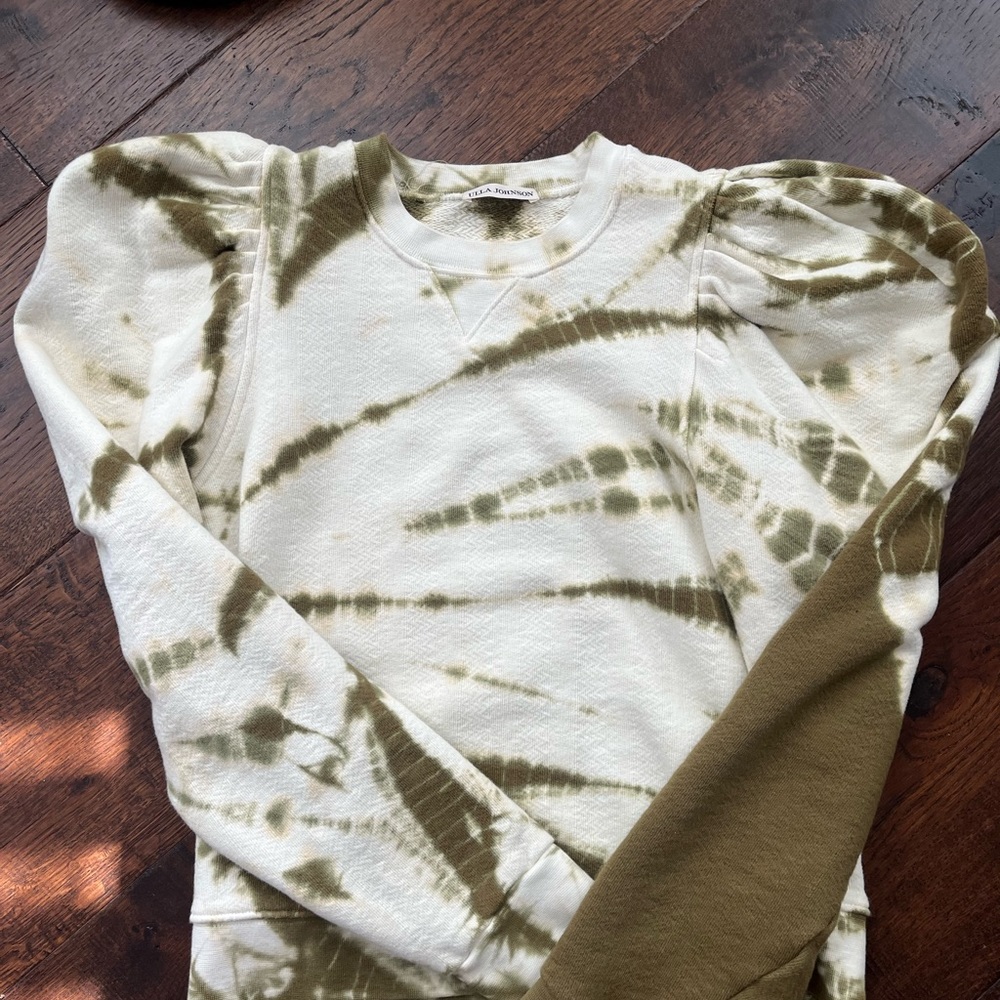 Ulla Johnson puff sleeve sweatshirt size S. Like new.